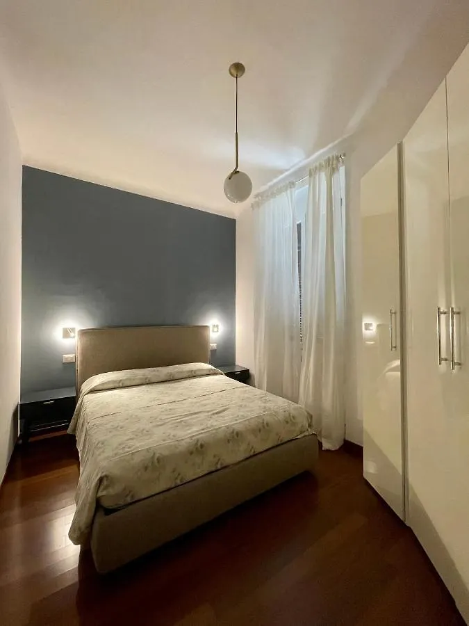 The Painting Apartment. A Central And Lovely Apartment In 밀라노